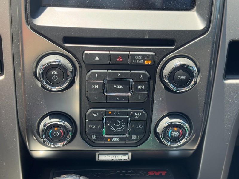 Ford F-150 Vehicle Image 24