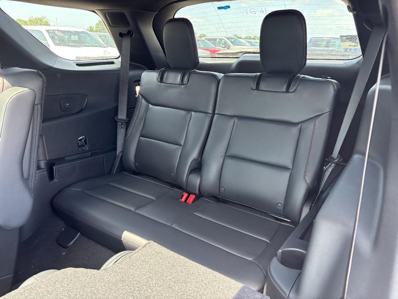 Ford Explorer Vehicle Image 12