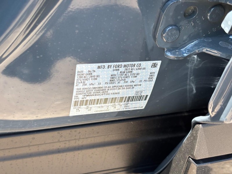 Ford Explorer Vehicle Image 26