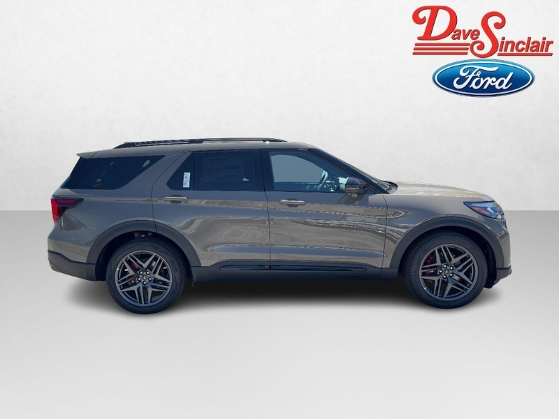 Ford Explorer Vehicle Image 05