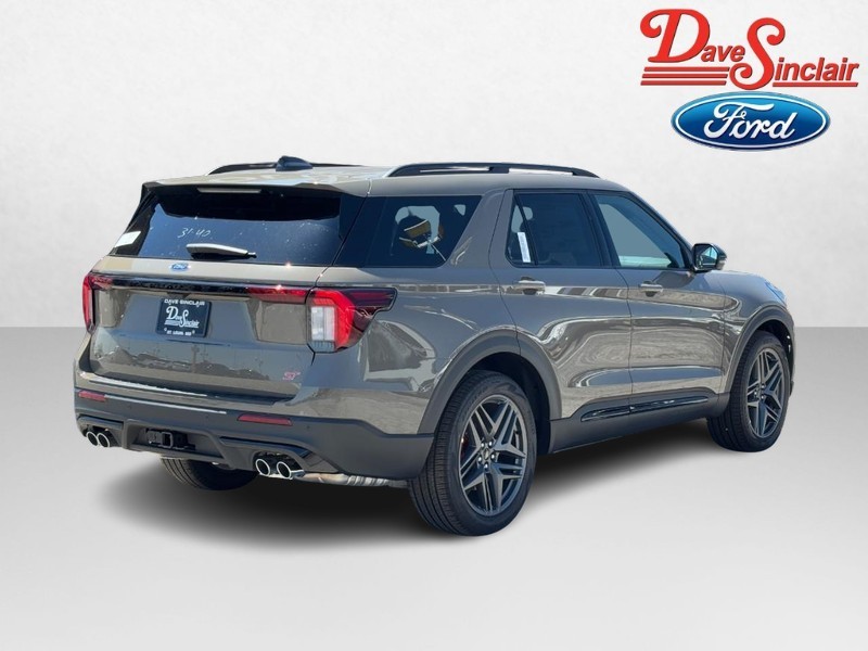 Ford Explorer Vehicle Image 07