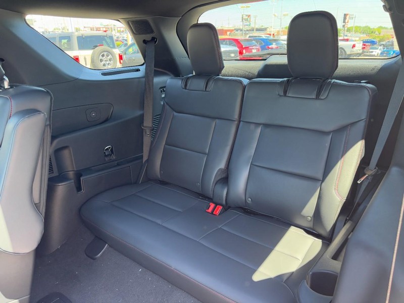 Ford Explorer Vehicle Image 12