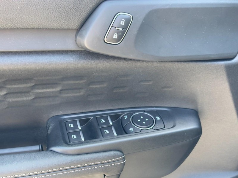 Ford Ranger Vehicle Full-screen Gallery Image 17