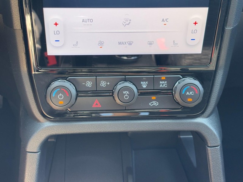 Ford Ranger Vehicle Full-screen Gallery Image 24