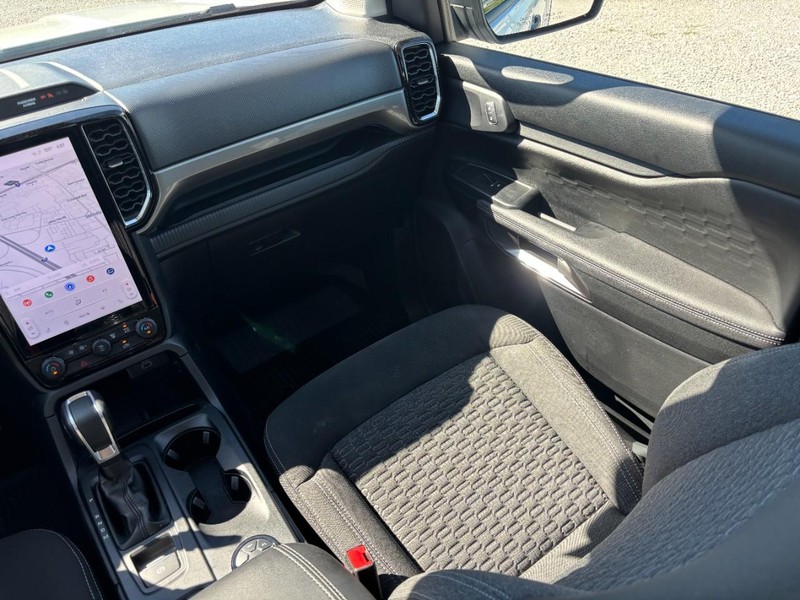 Ford Ranger Vehicle Full-screen Gallery Image 16