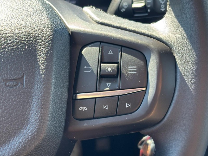 Ford Ranger Vehicle Full-screen Gallery Image 20