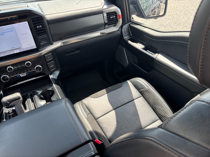 Ford F-150 Vehicle Image 16