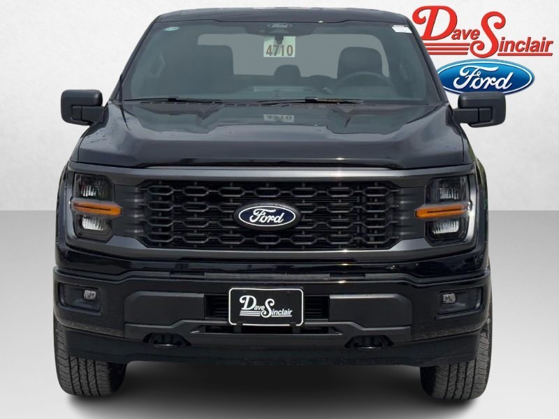 Ford F-150 Vehicle Full-screen Gallery Image 02