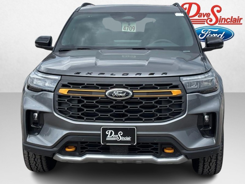 Ford Explorer Vehicle Full-screen Gallery Image 02