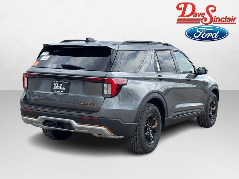 Ford Explorer Vehicle Full-screen Gallery Image 07