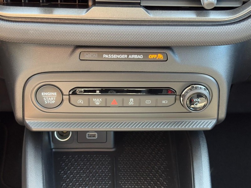 Ford Bronco Sport Vehicle Full-screen Gallery Image 23