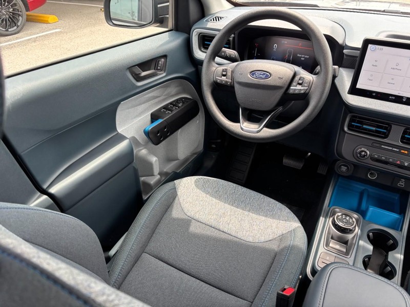 Ford Maverick Vehicle Full-screen Gallery Image 14
