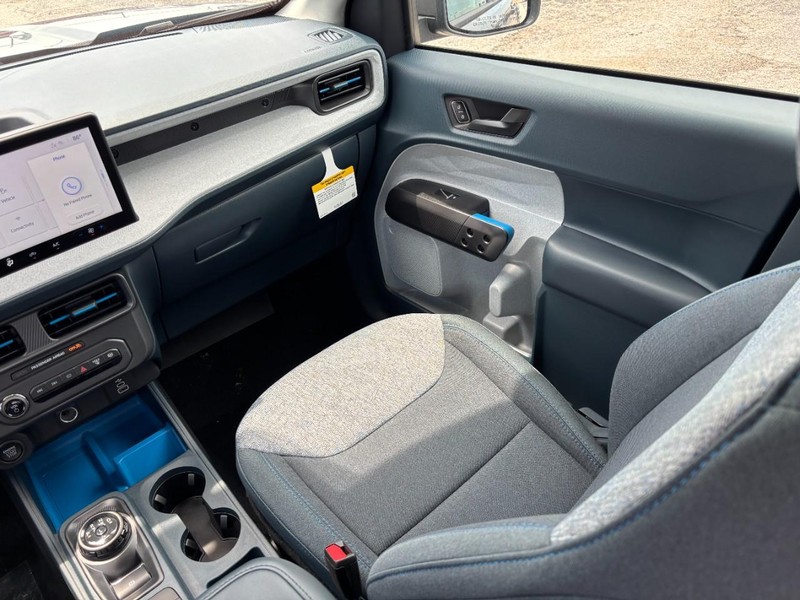 Ford Maverick Vehicle Full-screen Gallery Image 16