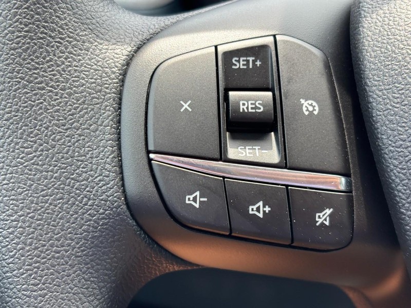 Ford Maverick Vehicle Full-screen Gallery Image 19