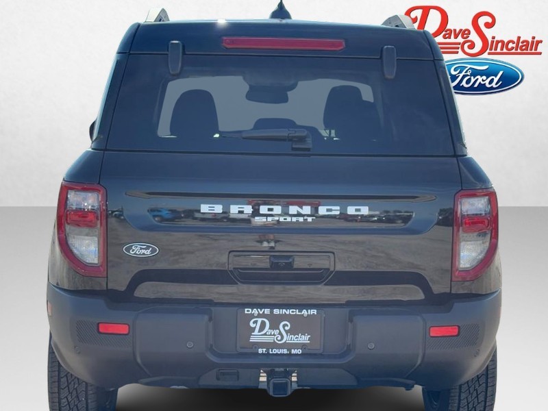 Ford Bronco Sport Vehicle Full-screen Gallery Image 08