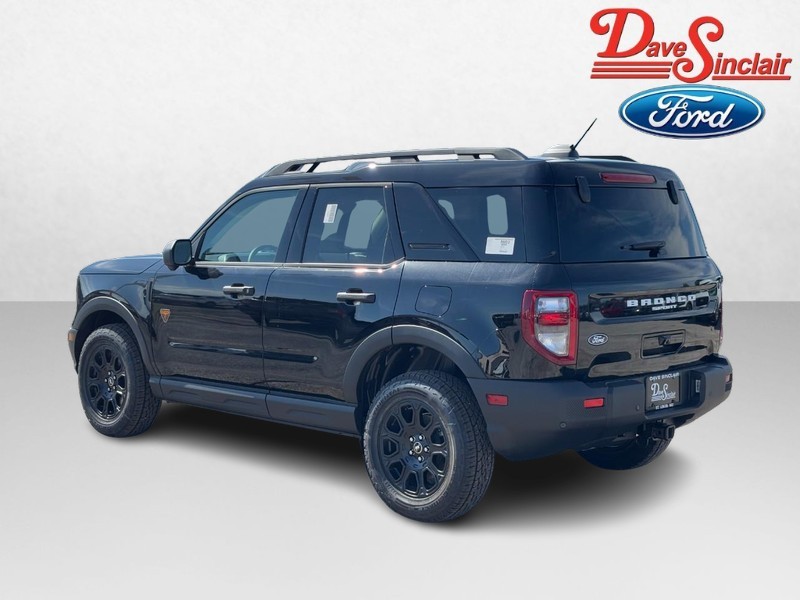 Ford Bronco Sport Vehicle Full-screen Gallery Image 09