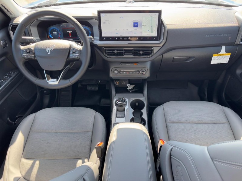 Ford Bronco Sport Vehicle Full-screen Gallery Image 15