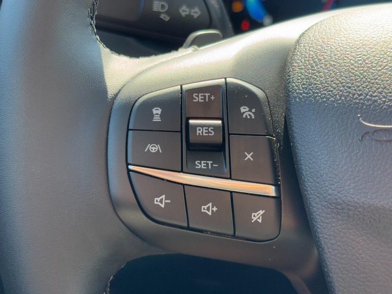 Ford Bronco Sport Vehicle Full-screen Gallery Image 19