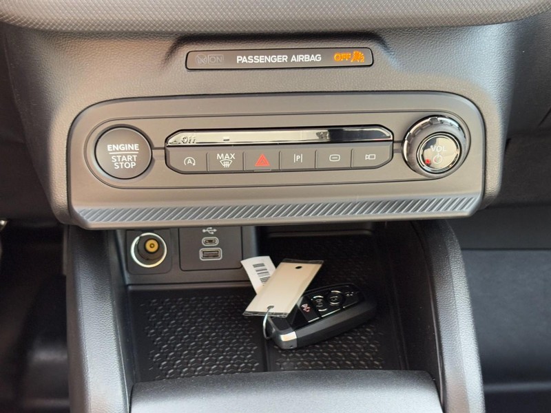 Ford Bronco Sport Vehicle Full-screen Gallery Image 25