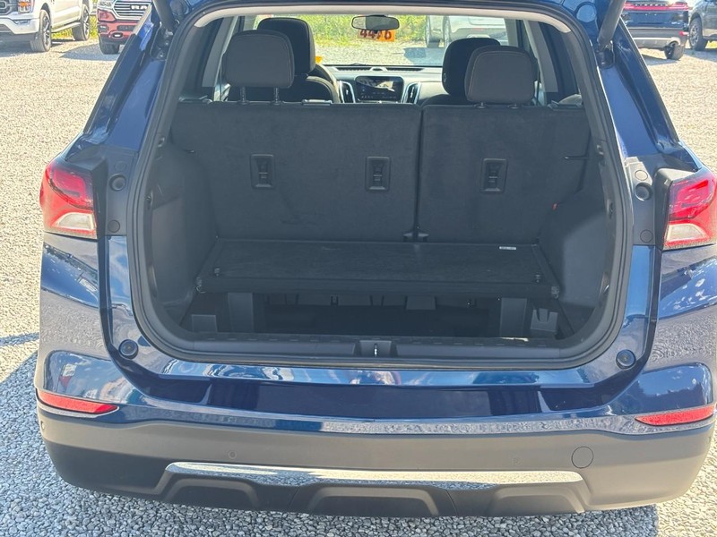 Chevrolet Equinox Vehicle Full-screen Gallery Image 09