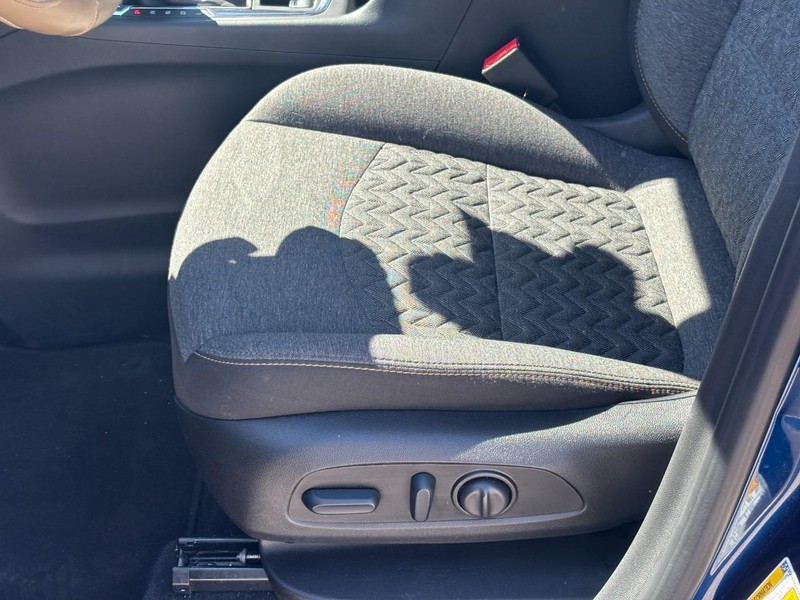Chevrolet Equinox Vehicle Full-screen Gallery Image 15