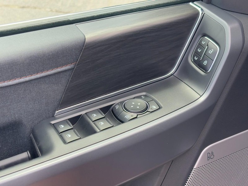 Ford F-150 Vehicle Image 17