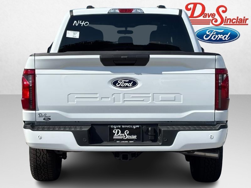 Ford F-150 Vehicle Full-screen Gallery Image 08