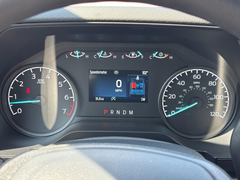 Ford F-150 Vehicle Full-screen Gallery Image 21