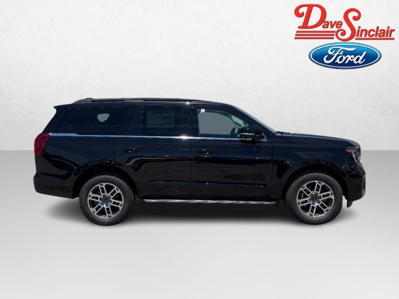 Ford Expedition Vehicle Full-screen Gallery Image 05