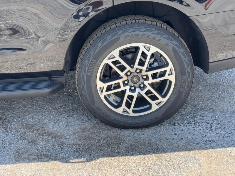 Ford Expedition Vehicle Full-screen Gallery Image 11