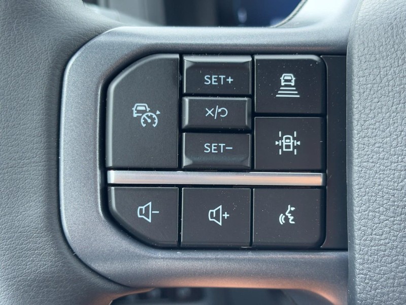 Ford F-150 Vehicle Full-screen Gallery Image 18