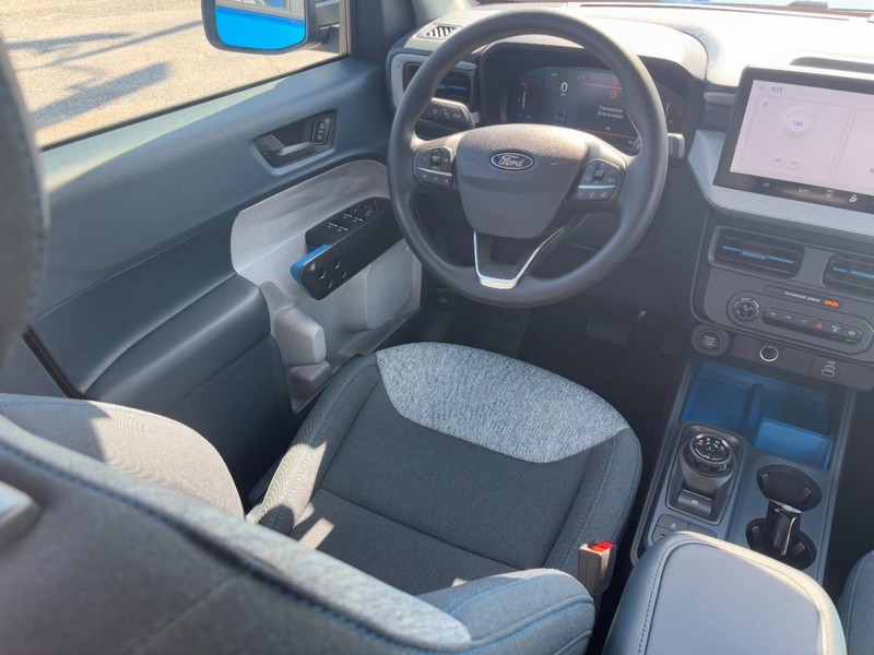 Ford Maverick Vehicle Full-screen Gallery Image 13