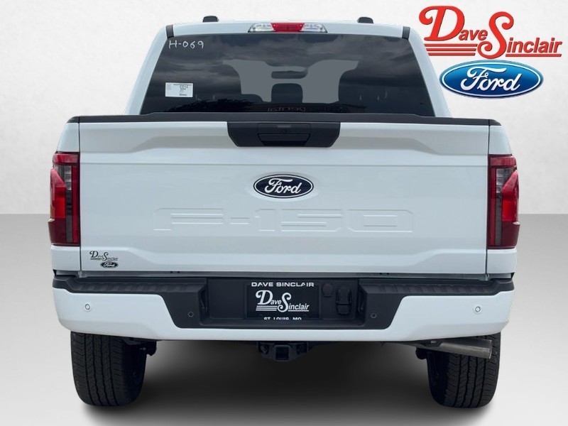 Ford F-150 Vehicle Full-screen Gallery Image 08