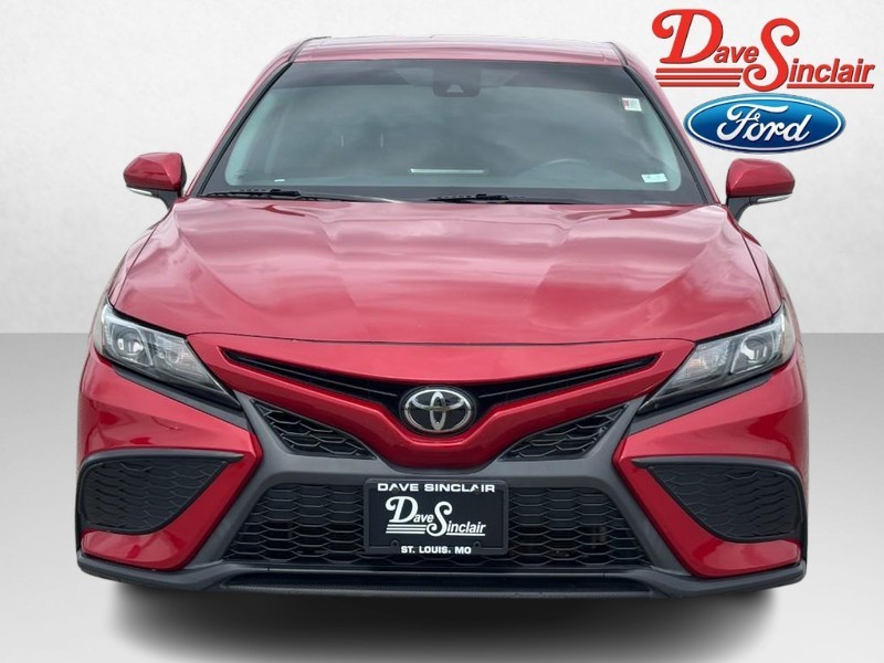 Toyota Camry Vehicle Full-screen Gallery Image 02