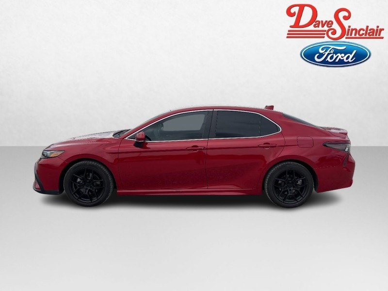 Toyota Camry Vehicle Full-screen Gallery Image 10