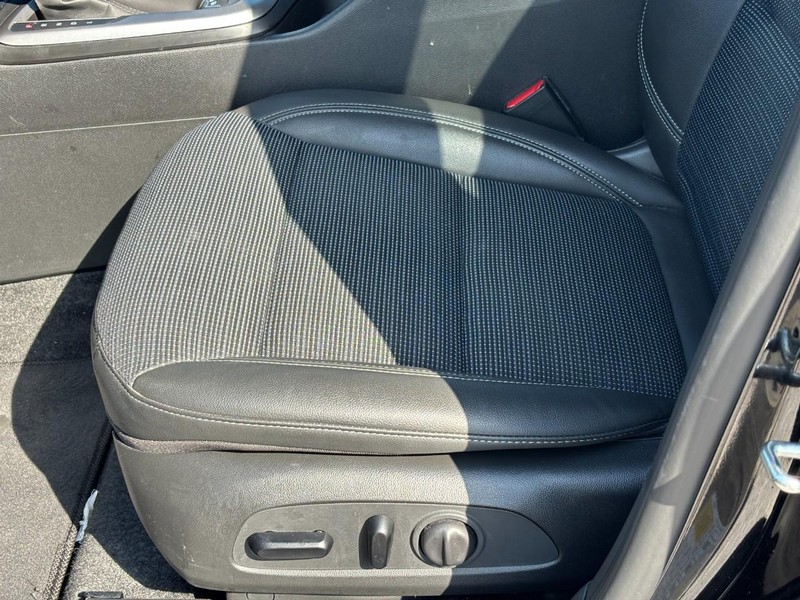 Buick Envista Vehicle Image 17