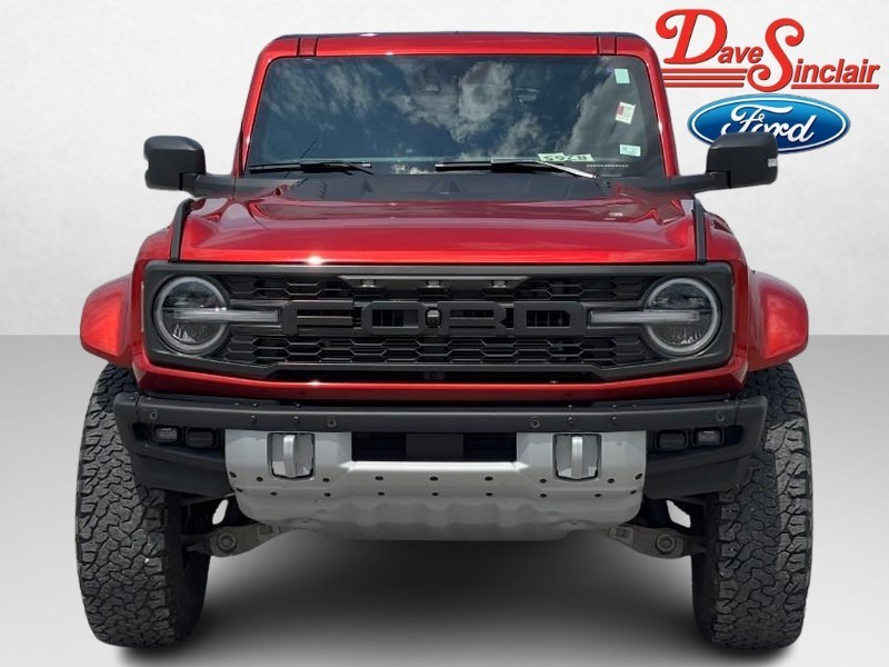 Ford Bronco Vehicle Full-screen Gallery Image 02