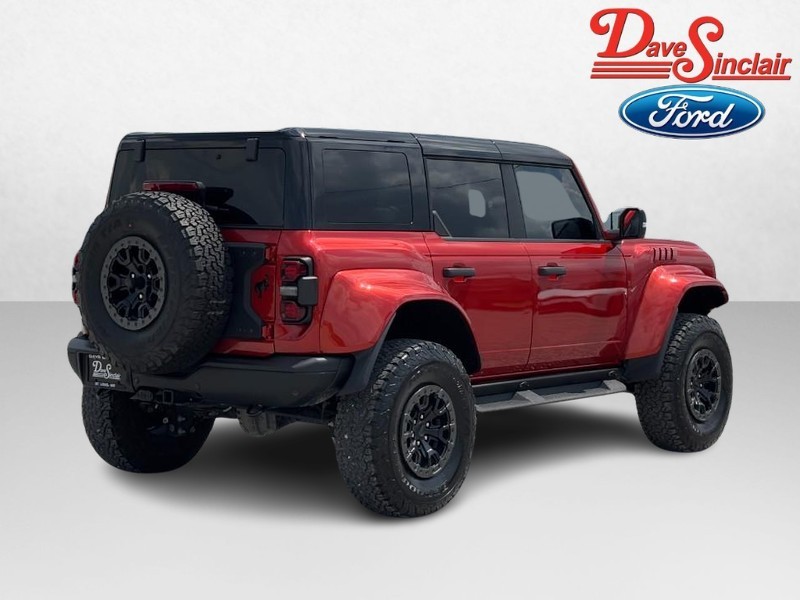 Ford Bronco Vehicle Full-screen Gallery Image 05