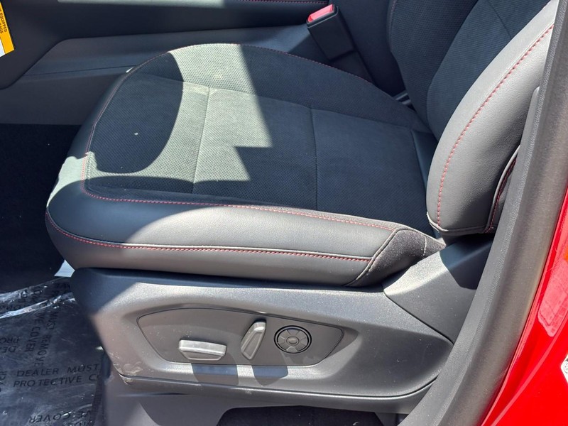 Ford Explorer Vehicle Image 18