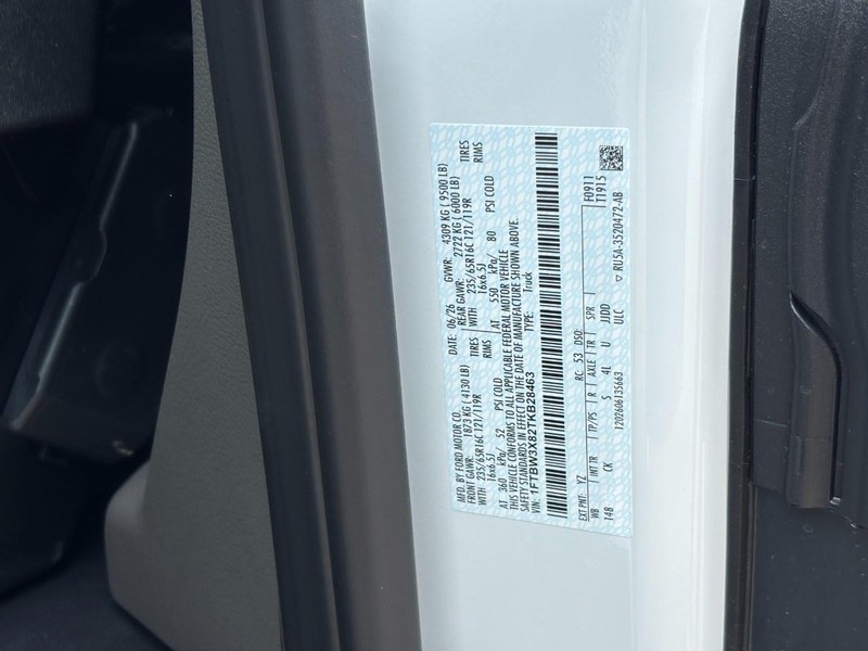 Ford Transit Cargo Van Vehicle Full-screen Gallery Image 24