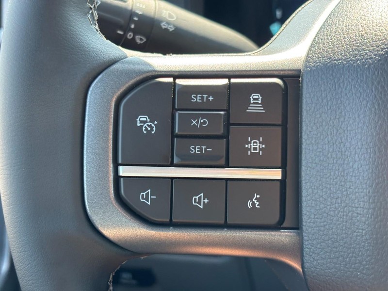 Ford F-150 Vehicle Full-screen Gallery Image 19