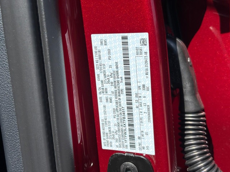 Ford F-150 Vehicle Full-screen Gallery Image 26