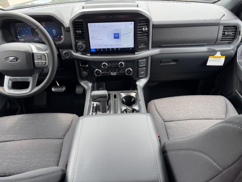 Ford F-150 Vehicle Full-screen Gallery Image 14