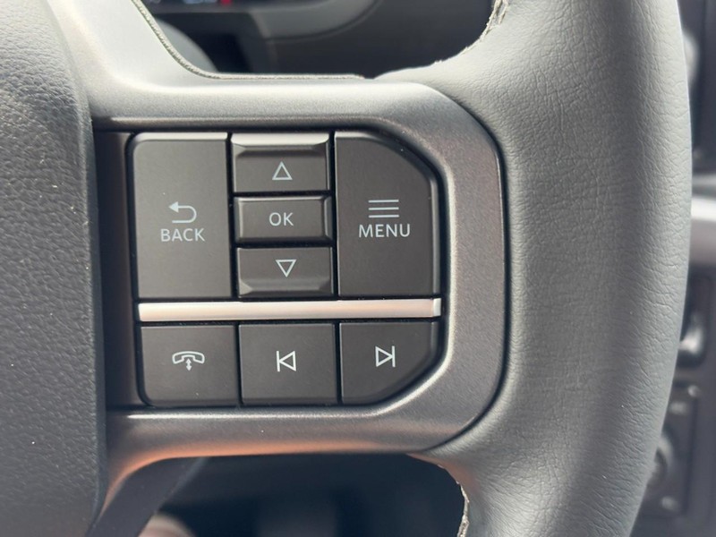 Ford F-150 Vehicle Full-screen Gallery Image 19