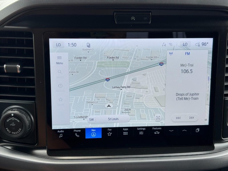 Ford F-150 Vehicle Full-screen Gallery Image 22