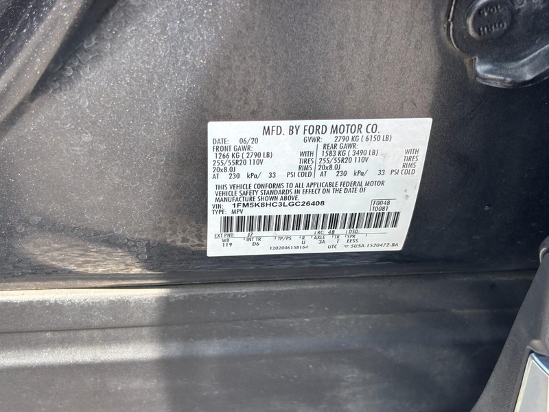 Ford Explorer Vehicle Full-screen Gallery Image 28