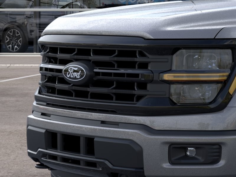 Ford F-150 Vehicle Full-screen Gallery Image 19