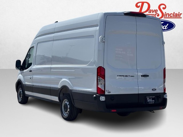 2026 Ford Transit Cargo Van T-250 148" EL Hi Rf 9150 GVWR RWD thumbnail image 07