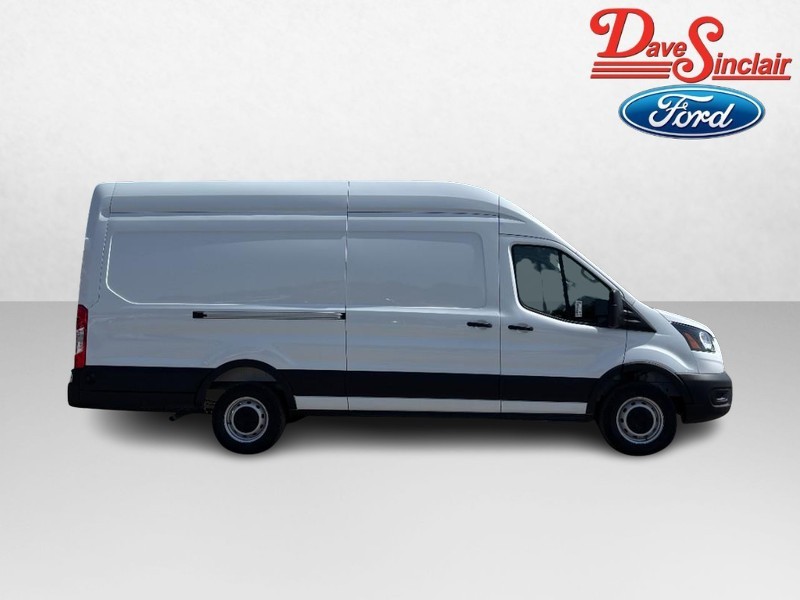 Ford Transit Cargo Van Vehicle Full-screen Gallery Image 05