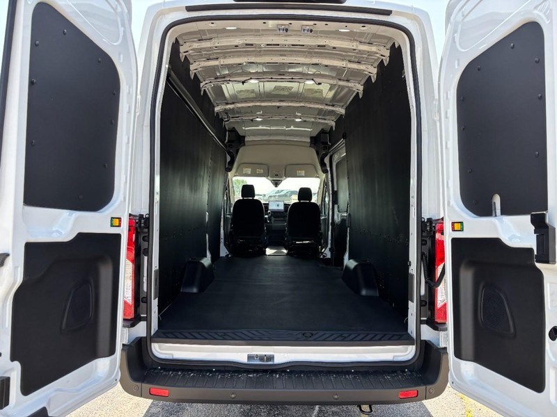 Ford Transit Cargo Van Vehicle Full-screen Gallery Image 11